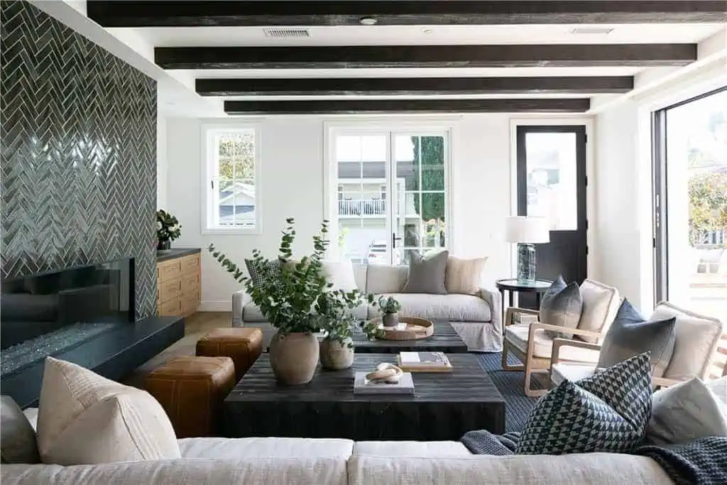 Endüstriyel Tarzlı Modern Bir Çiftlik Evi