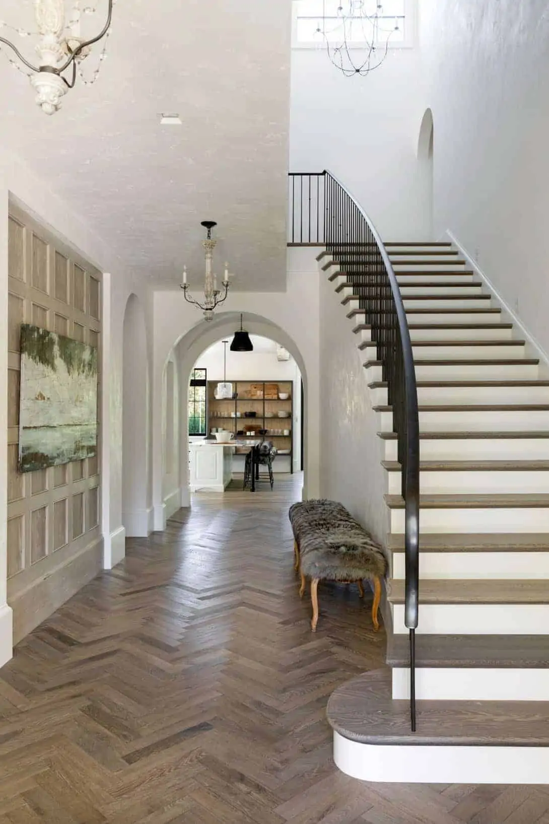 Etrafı Ağaçlarla Çevrili Muhteşem Bir Villa