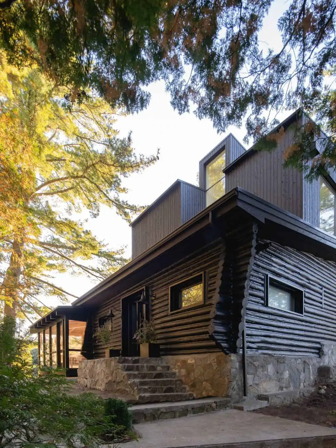 Sessiz Ormanların İçinde Mükemmel Bir Göl Evi