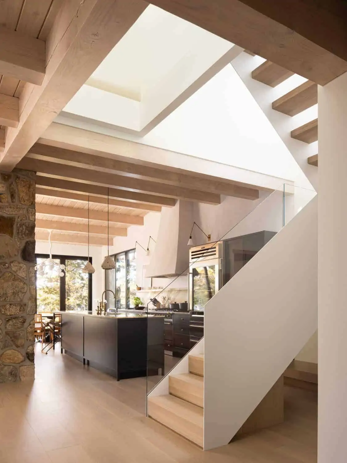 Sessiz Ormanların İçinde Mükemmel Bir Göl Evi