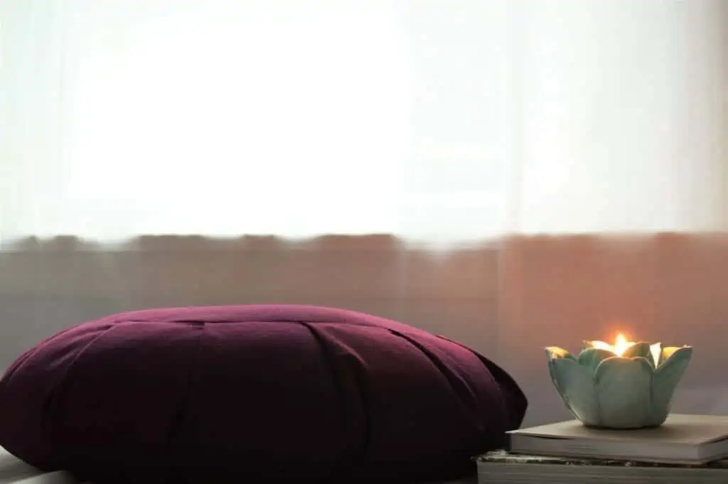 Mükemmel Bir Meditasyon Odası İçin Çalıştırın