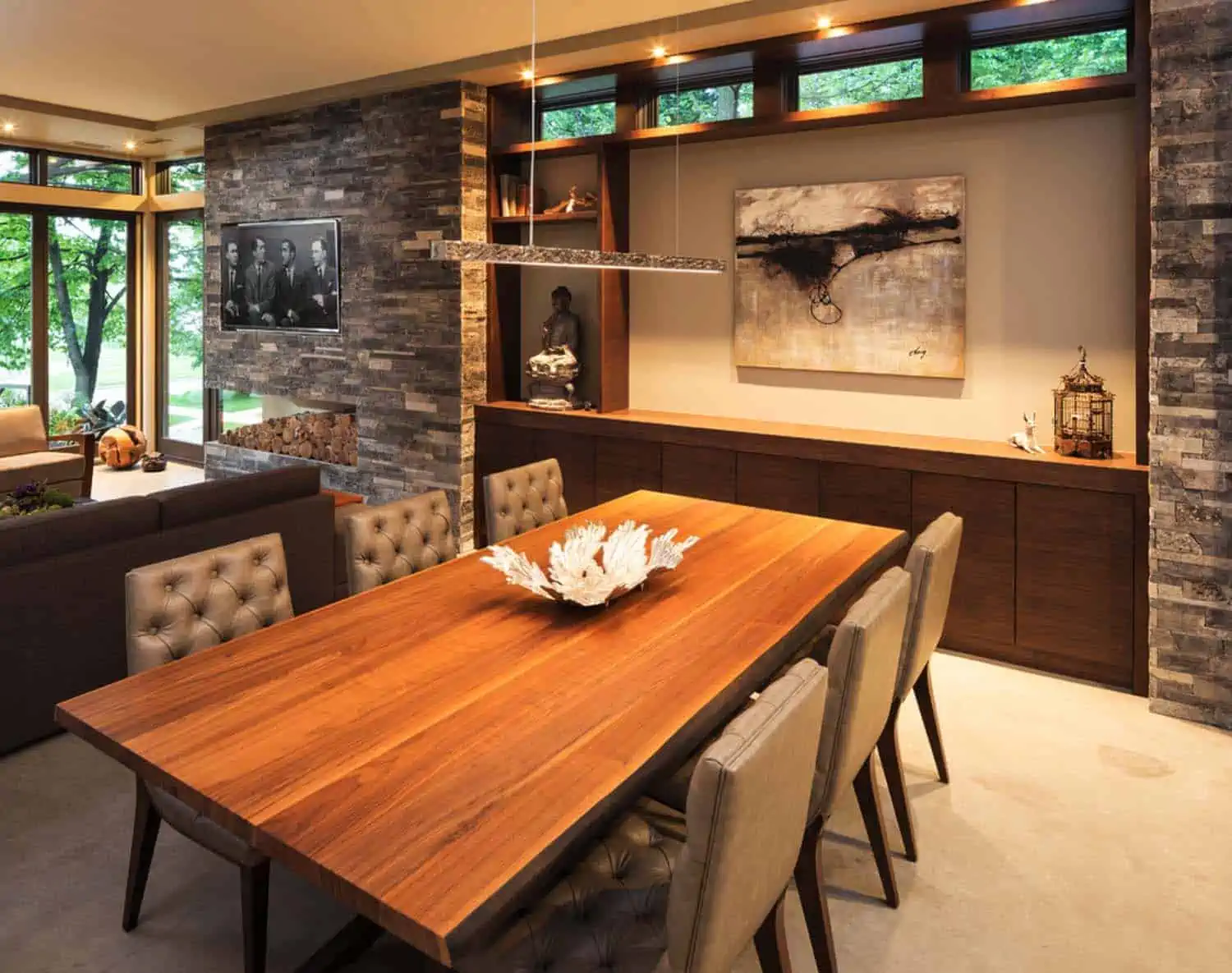Pastoral ve Modern Tarzı Buluşturan Göl Evi